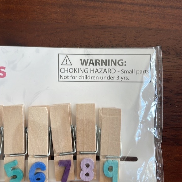 Target Bullseye PlayGround Learning School Supplies Wood clips Numbers New - Picture 3 of 4